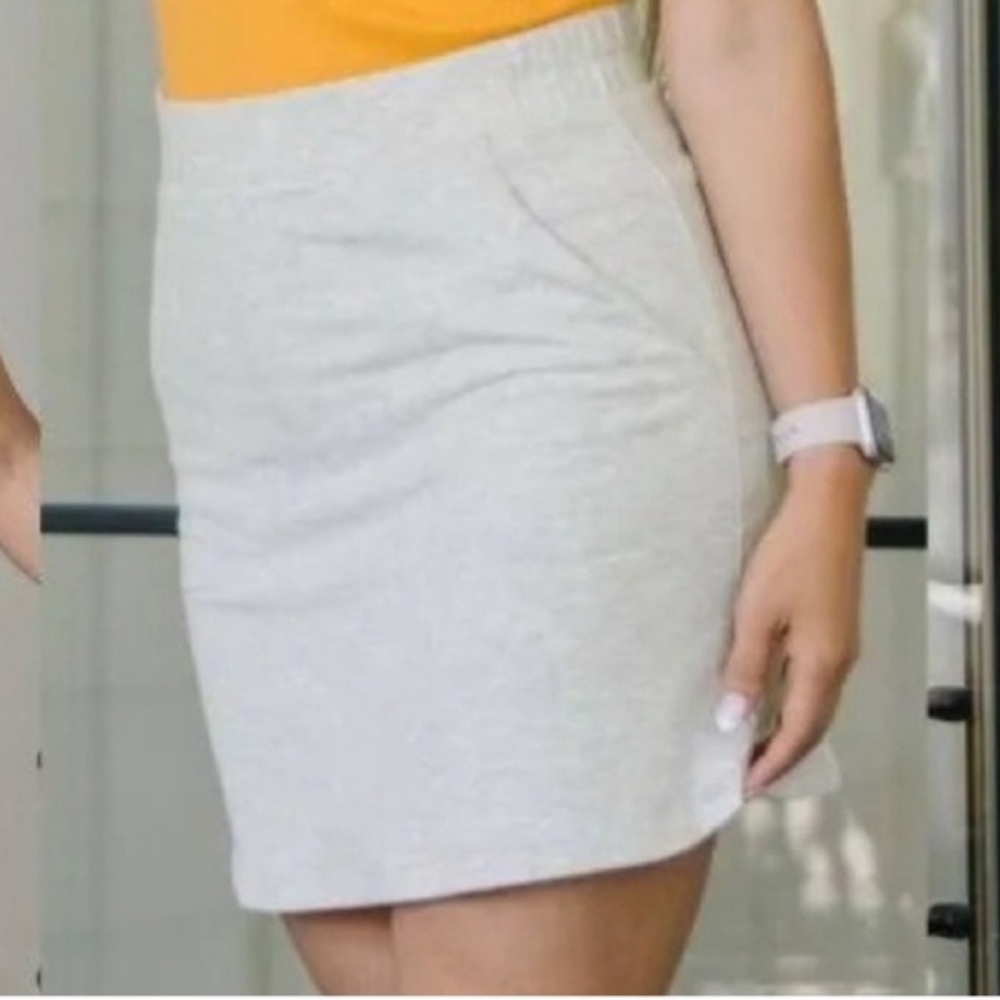 Zyia Active Light Gray Skirt